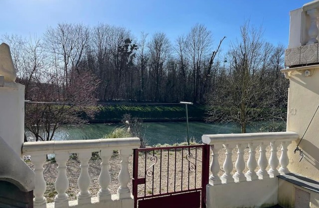 Les berges du canal, maison avec Jacuzzi