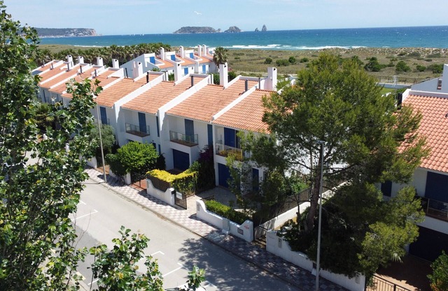 Les Dunes 17 - Beachfront, pool and with A/C
