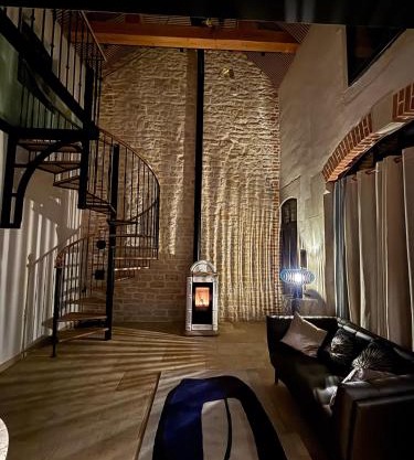 Les Ecuries de Rigny, Suite haut de gamme avec jardin, jacuzzi et piscine