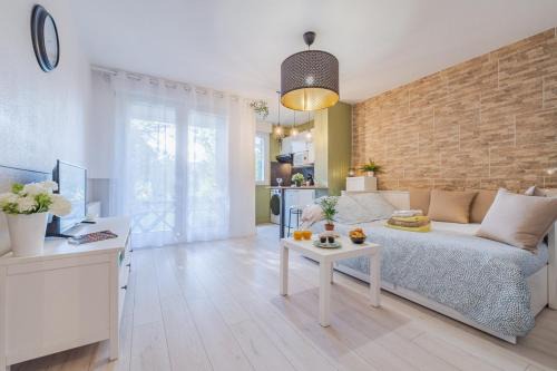 Les Elfes - avec entrée autonome, clim neuve, jardin, parking privé & gourmandises offertes ! -