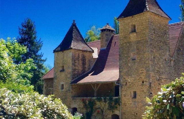 Les Fleurs at Manoir Bourgale, central Dordogne, 50 acre park - peace!