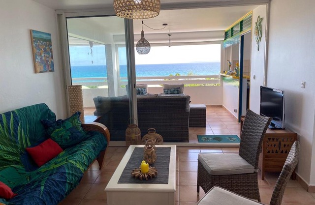 Les Floralies Gwada - Magnifique vue mer- avec Cuve à Eau