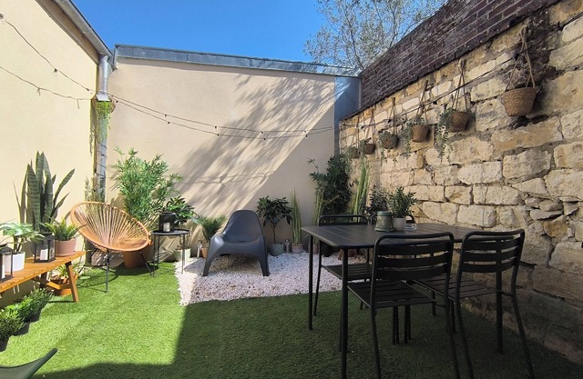 ★Les Grumes ★Centre Ville★Patio★Wifi