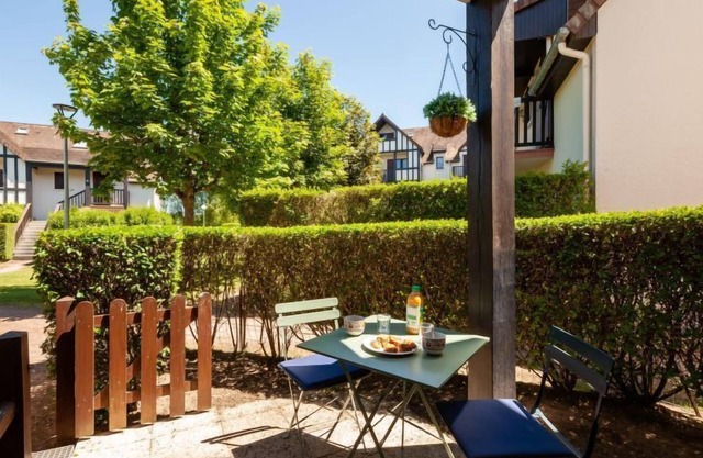 Les Manoirs de la Côte by Interhome