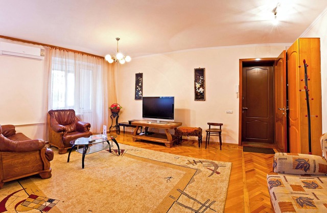 Lessor Apartments
