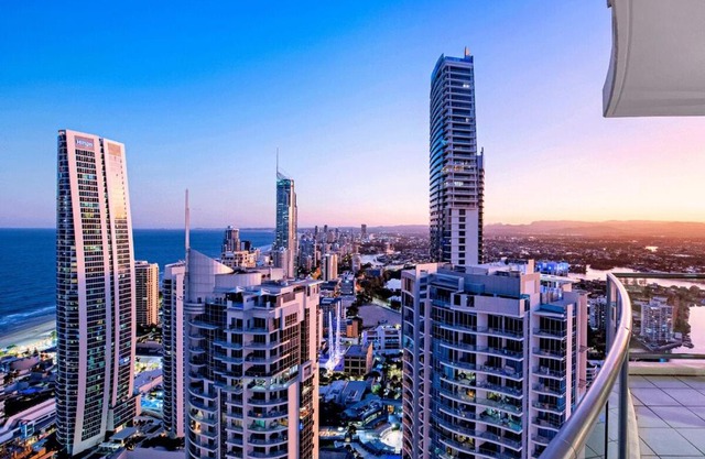 Level 45 Luxury Sub-Penthouse in Towers of Chevron - Hosted by Coastal Letting Co.