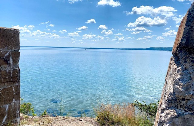 Lighthouse & Lake Views!