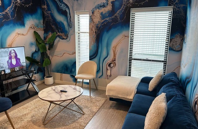 Lightning Luxe Retreat