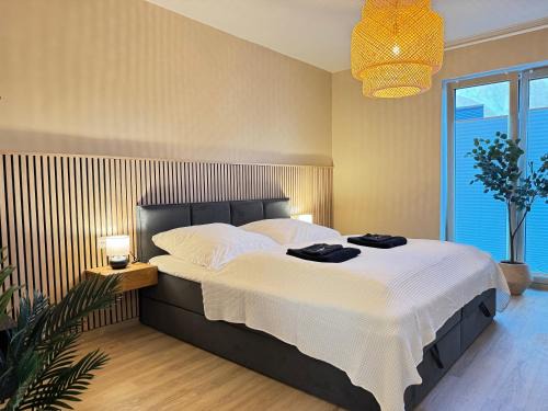 LIGHTPLACE Design Boxspring Balkon 2 Smart TV Innenstadt