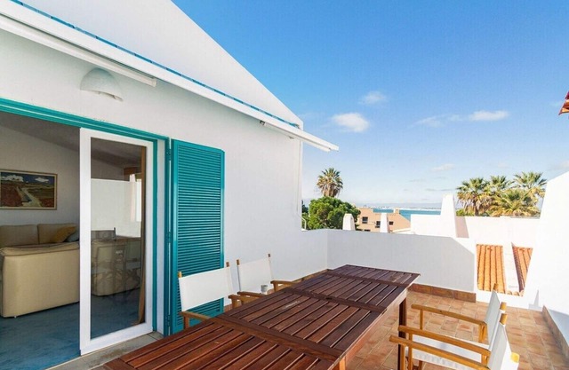 Liiiving in Algarve | Alvor Blue Villa