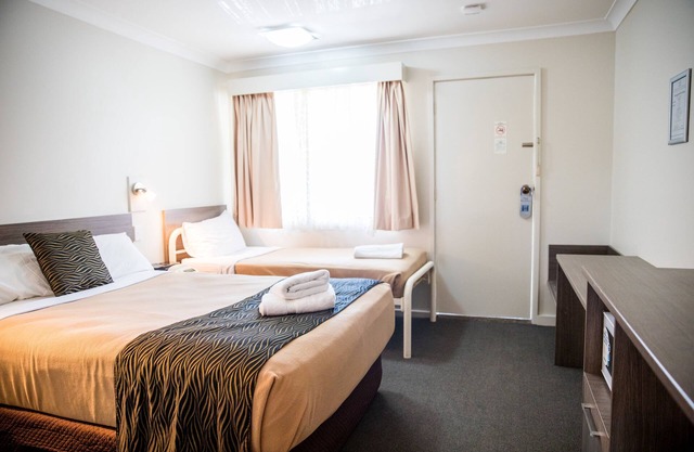 Lilac City Motor Inn Standard Twin Room 20