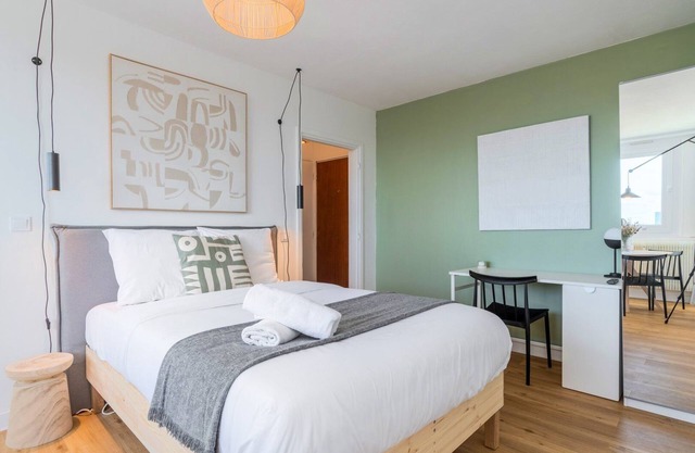 Lille Hellemmes - Nice studio with parking !
