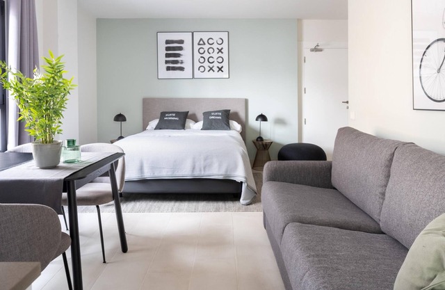 limehome Sevilla Torcuato L. d. Tena | Superior