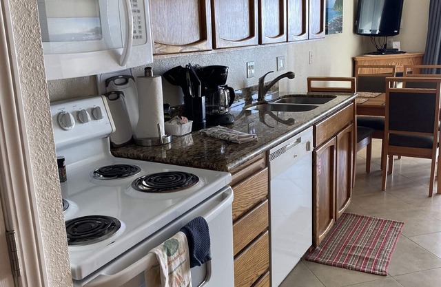 Lincoln City Beachfront Charm at the Sandpiper 204