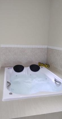 Linda casa com piscina