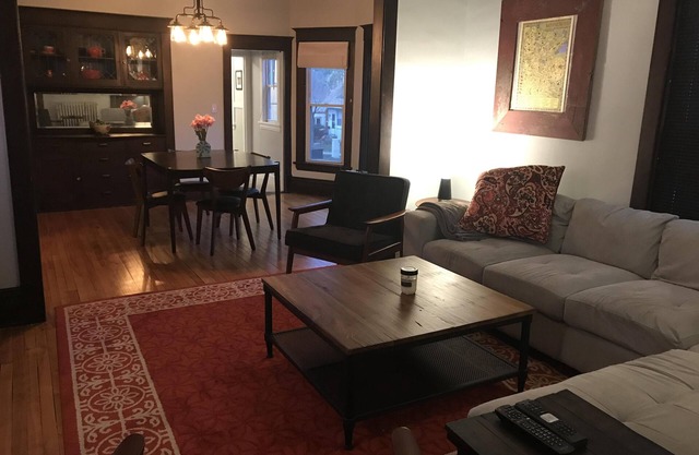 Linden Hills - 2 Blocks From Lakes - XL 2 Bedr Unit - Main Floor