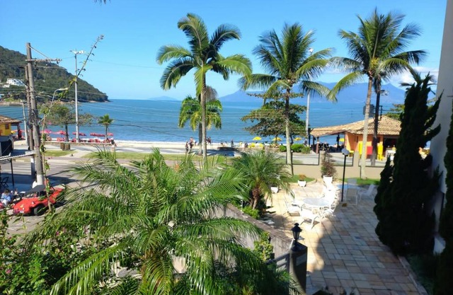 Lindo apartamento com vista para o mar em Caraguá!