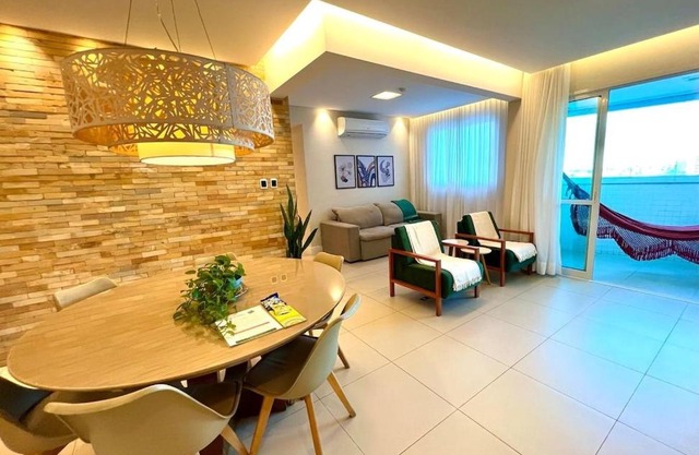 Lindo Apartamento com Alto Padrão na Praia!