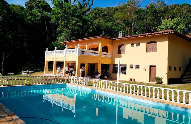 Lindo sitio c lago e lazer completo em Atibaia/SP