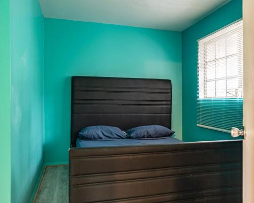 Linhart 2668 Place with 1 bedroom and 1 bathroom