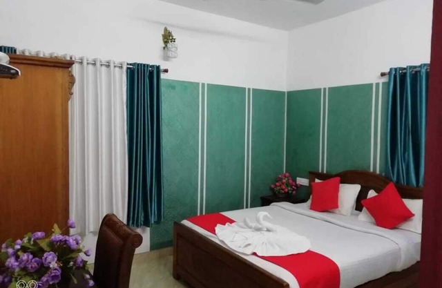 Linten Holiday Resort, Property set in 4.7km from MUNNAR Town 2