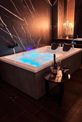 LION Apartments - DEBAR MAALO