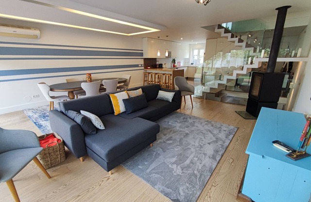 Lisbon, V3 house with nice garden, Benfica, Lisbon