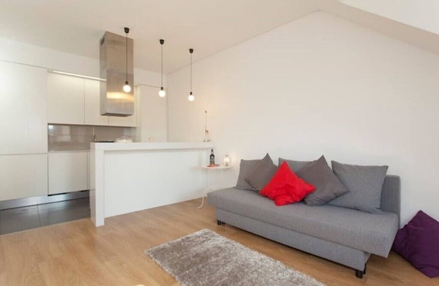 Lisbon Windmill Apartments (White)nElegant and bright duplex apartment