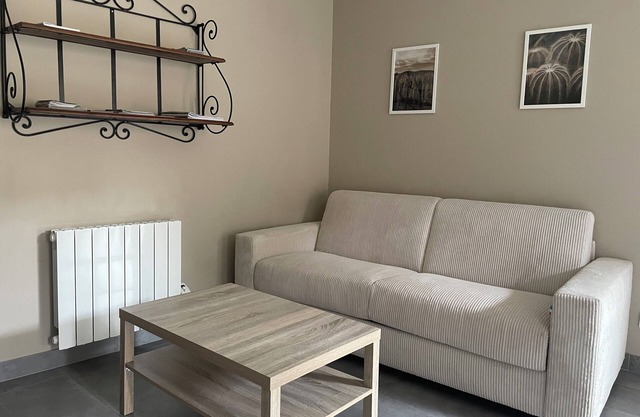 * LISTED HOUSE WITH LANDSCAPED GARDEN (in the Medieval City)