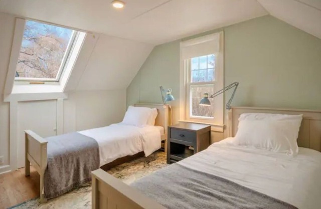 Litchfield - Hot Tub - Mohawk Mountain - Fireplace