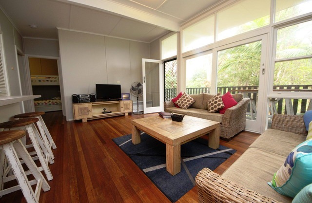 Little Bay Cottage - 8 East St SWR