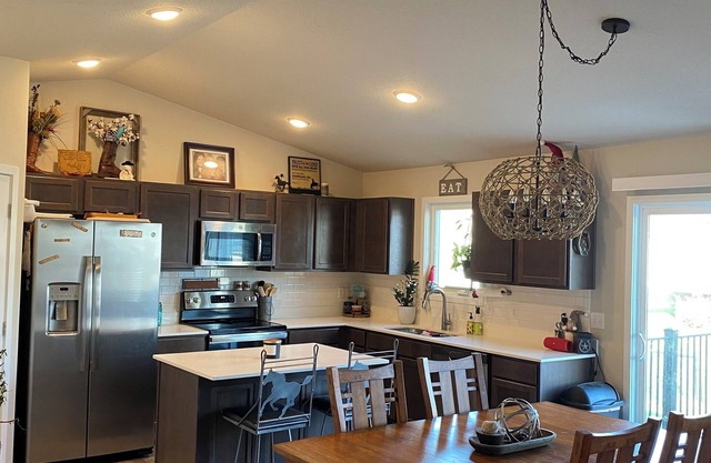 Little bit country, charming 3-bedroom house with WiFi, AC in Bondurant