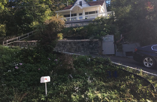 Little Put Cottage with Lake views-you'll have the entire space to relax