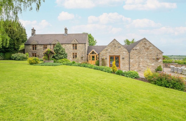 Littlecotes Farm - Four Bedroom House, Sleeps 8