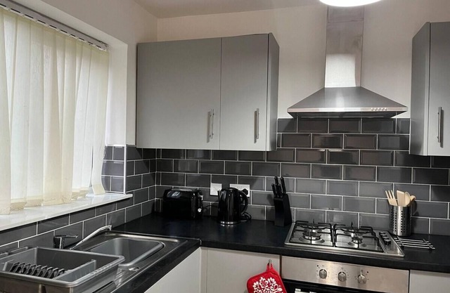 Liverpool Hideaway - Modern 3-Bed House