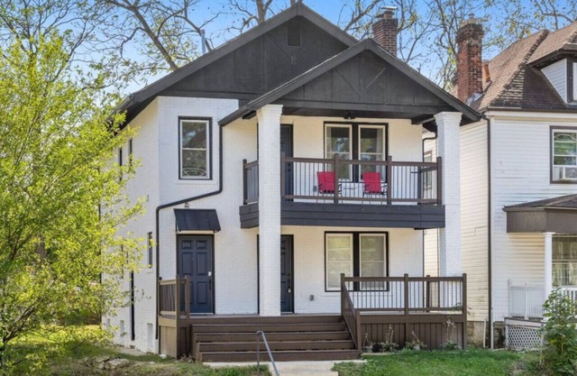 Livingston Lounge - Modern, Convenient, 2BR