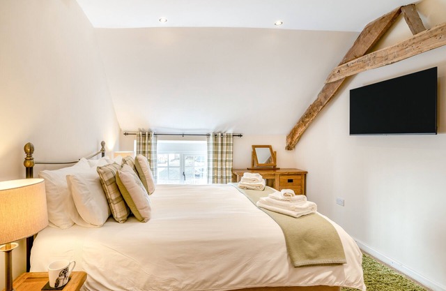 Llety-Cariad - Two Bedroom House, Sleeps 4
