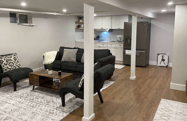 Loaded fully remodeled 1 bed room apartment