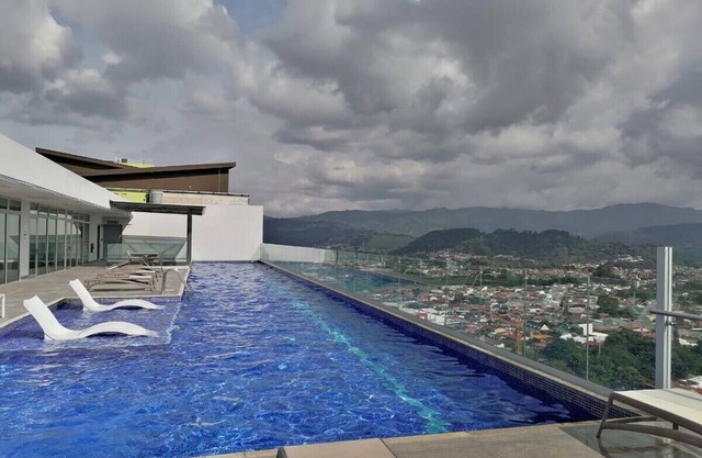 Located in one of the best areas of the east, a quiet and safe place.