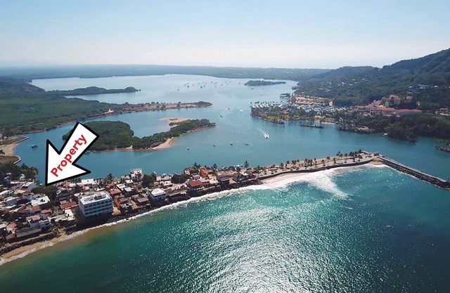 Located in the Center of the Barra Peninsula, 1 Block Off the Beach and Lagoon