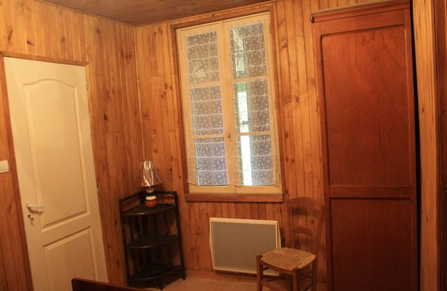 Location Maison 32 m2 Dans Grand Jardin a Proximité du Village et des Commerces;