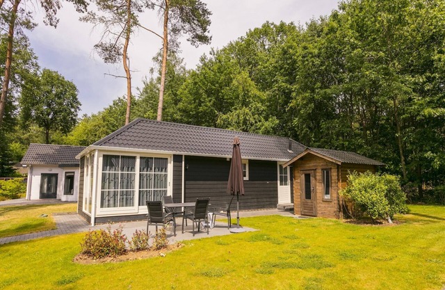 Lodge in Twente with Finnish Sauna