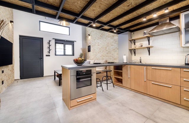 Loft 1