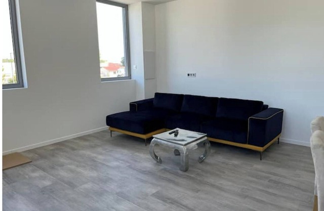 Loft 130 m2 Sans Voisinage Avec Parking Privé