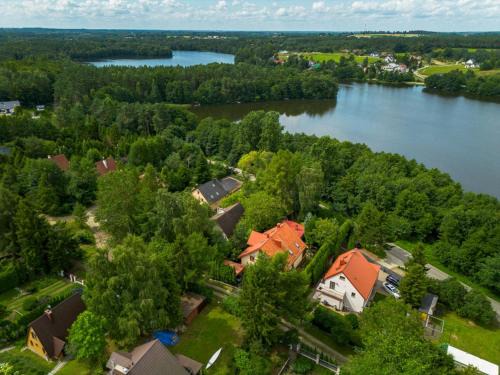 Loft Apartment - Year-Round Lakefront Apartment in Kamień Only 30 Minutes from Gdańsk and Gdynia