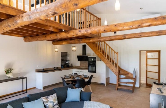 Loft au Cœur D'un Domaine Viticole