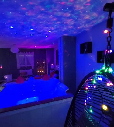 Loft avec Baignoire SPA LÉcrin Romantique