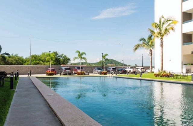Loft for 4 with pools near the beach