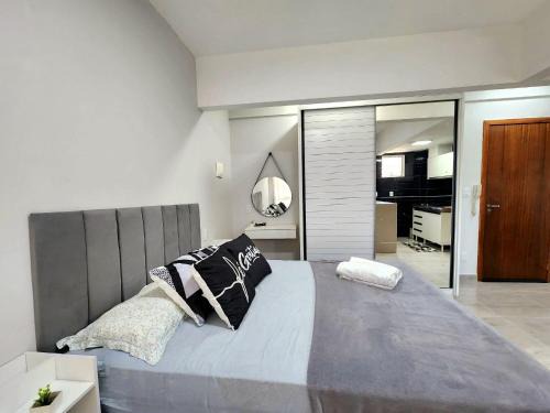Loft na av. Meia Praia, Itapema