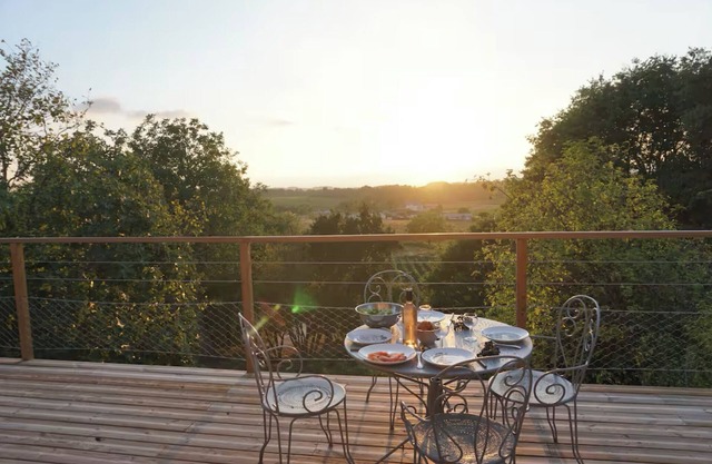Loft perched on the heights of Saint Emilion.
